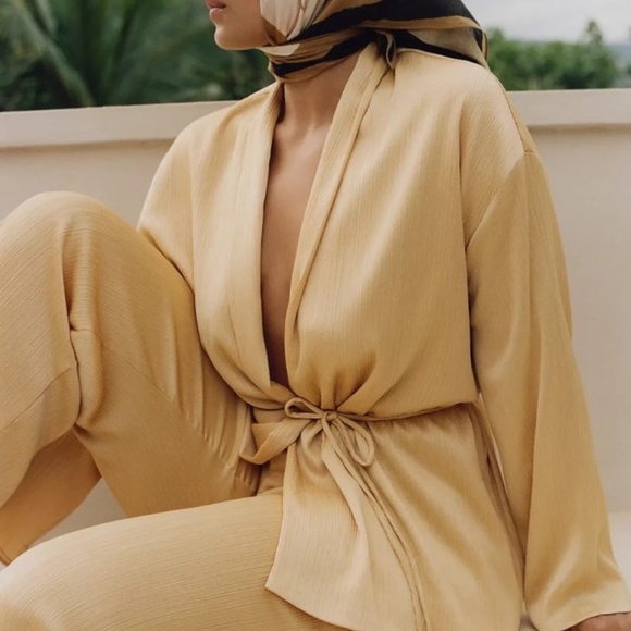 NWT Anthropologie Mare Mare Tie Plissé Blazer Gold Belted  XS - Picture 8 of 10